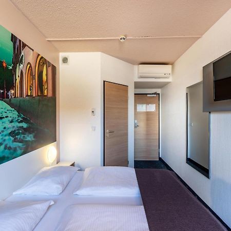 B&B Hotel Freiburg-Nord Exteriör bild