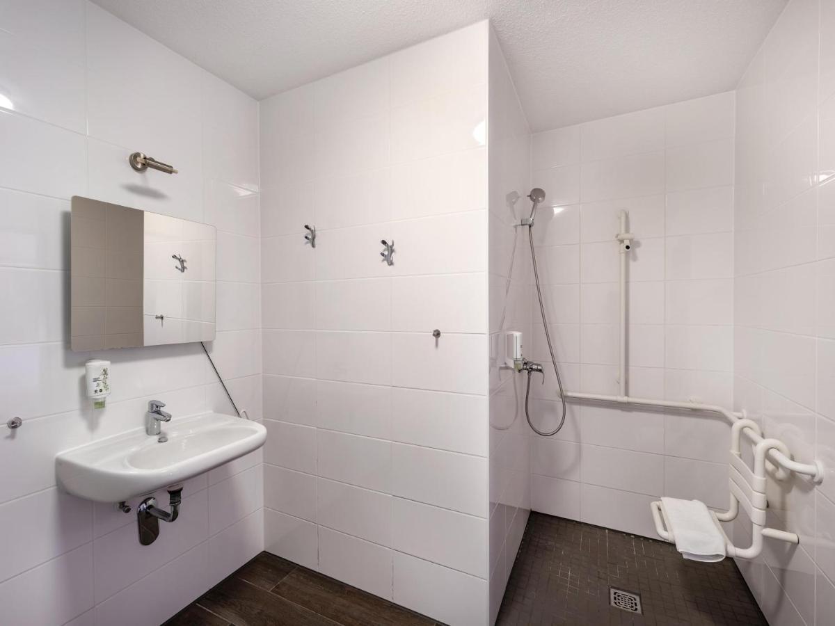 B&B Hotel Freiburg-Nord Exteriör bild