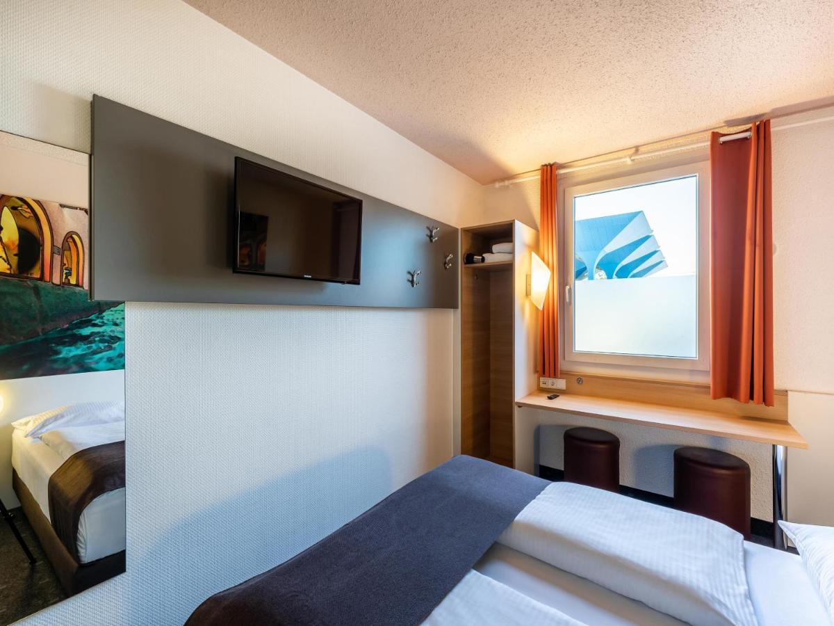 B&B Hotel Freiburg-Nord Exteriör bild