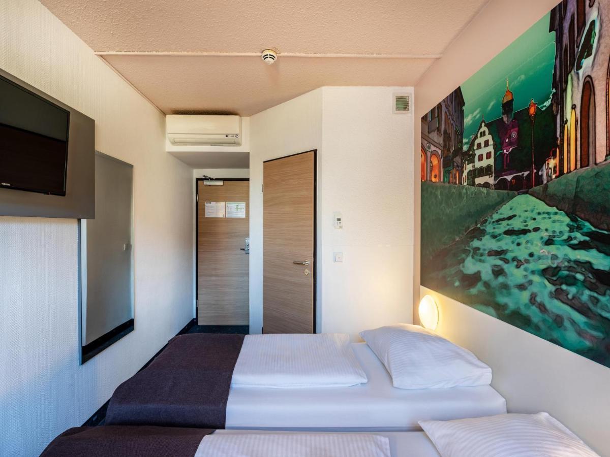 B&B Hotel Freiburg-Nord Exteriör bild