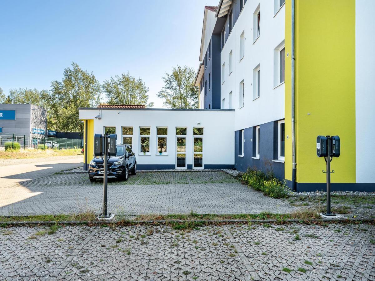B&B Hotel Freiburg-Nord Exteriör bild